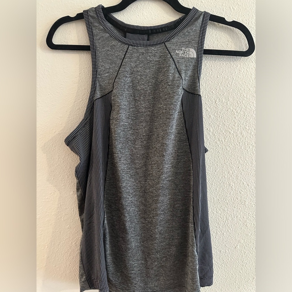 M3- #75 Gray the north face workout tank top size medium